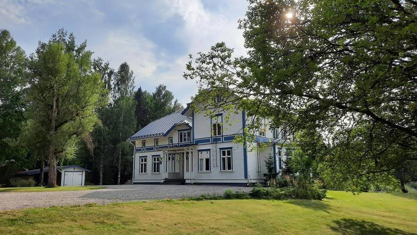 Hotel für 4 Personen, mit Terrasse und Garten sowie Ausblick in Hagfors
