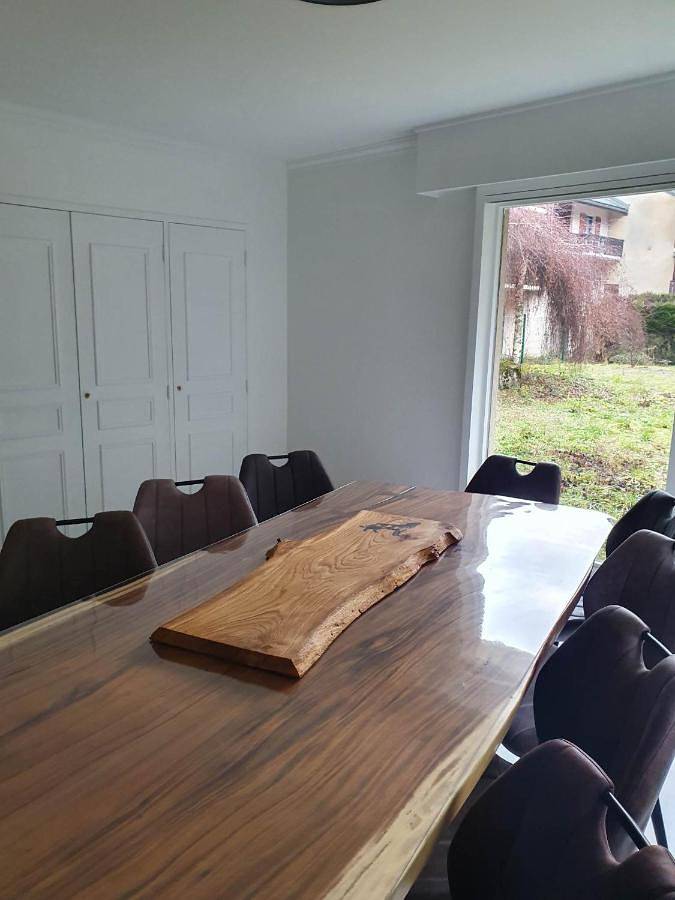 Gîte pour 8 personnes, avec vue ainsi que piscine et jardin dans Casino De Brides Les Bains - 3
