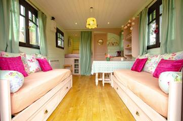 Chambre D’hôte pour 4 Personnes dans Maisons-lès-Chaource, Aube, Photo 3