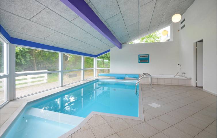 Ferienhaus für 12 Personen, mit Terrasse und Whirlpool sowie Pool und Sauna in Lyngsbæk Strand - 4