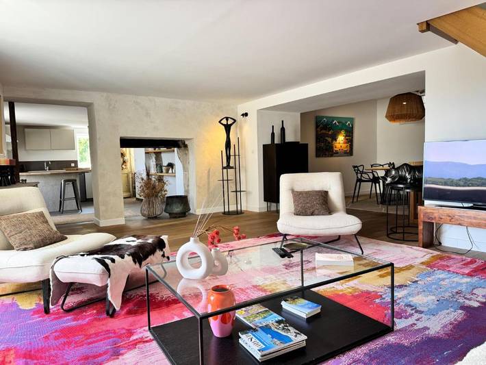 Location de vacances pour 2 personnes, avec vue dans Office De Tourisme De Grignan