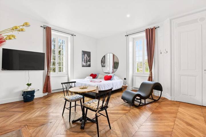 Gîte pour 4 personnes à Champagne-au-Mont-d'Or - 3
