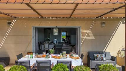 Maison De Vacances pour 8 Personnes dans Noves, Région d'Arles, Photo 4