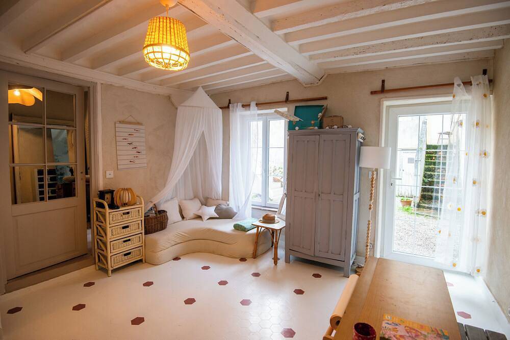 Maison de Nacre 5 minutes from the sea, Juno Beach - from 2 to 10 people in Langrune-sur-Mer, Caen region