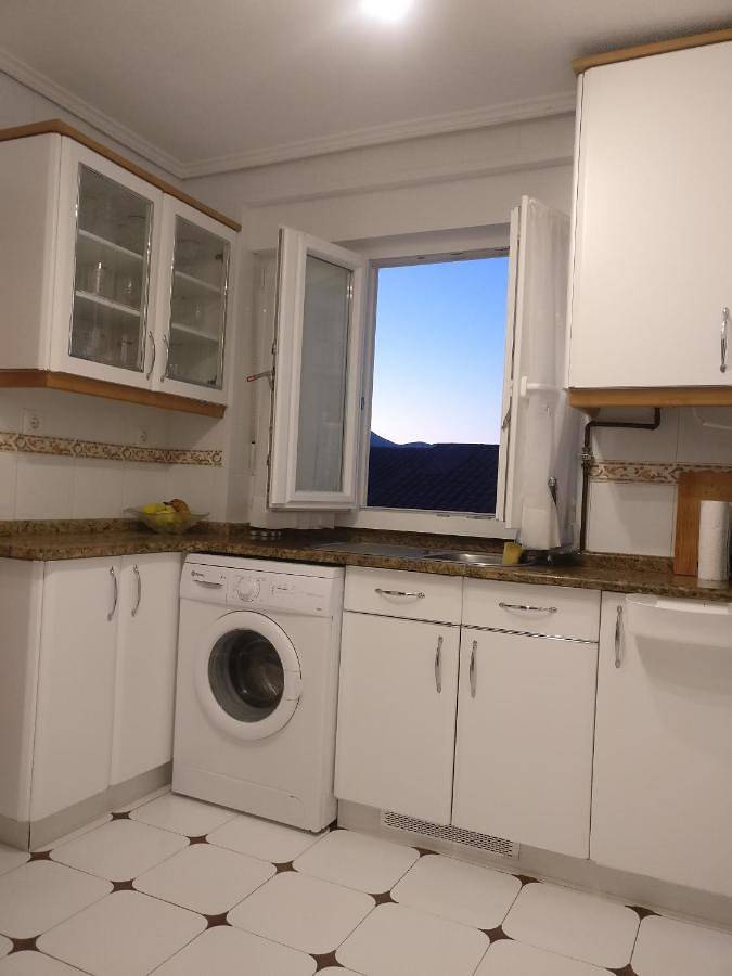 Gîte pour 4 personnes, avec vue à Laredo - 3