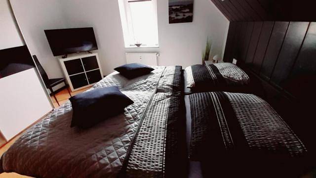 Ferienwohnung für 3 Personen, mit Terrasse und Garten sowie Ausblick in Ettringen - 4