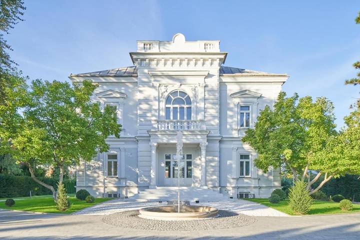 Ferienwohnung für 3 Personen, mit Pool und Terrasse sowie Garten in Baden bei Wien