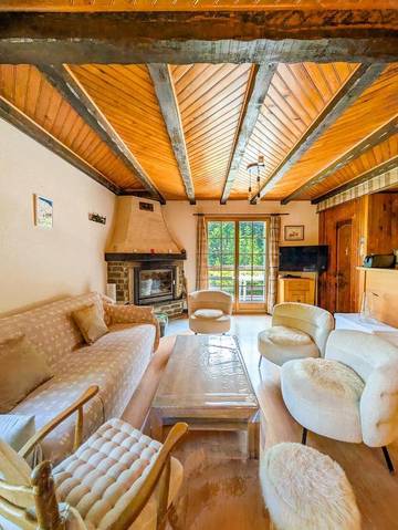 Gîte pour 10 personnes, avec jardin et vue à Vionnaz