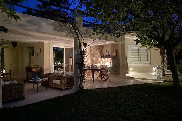 Villa pour 8 personnes, avec terrasse et jardin à Villasimius