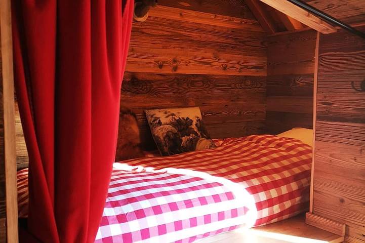 Gîte pour 13 personnes, avec jacuzzi et jardin à Melles - 4