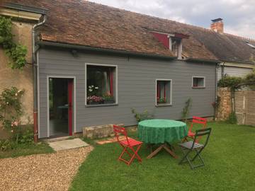 Gîte pour 2 personnes, avec jardin et terrasse à La Suze-sur-Sarthe