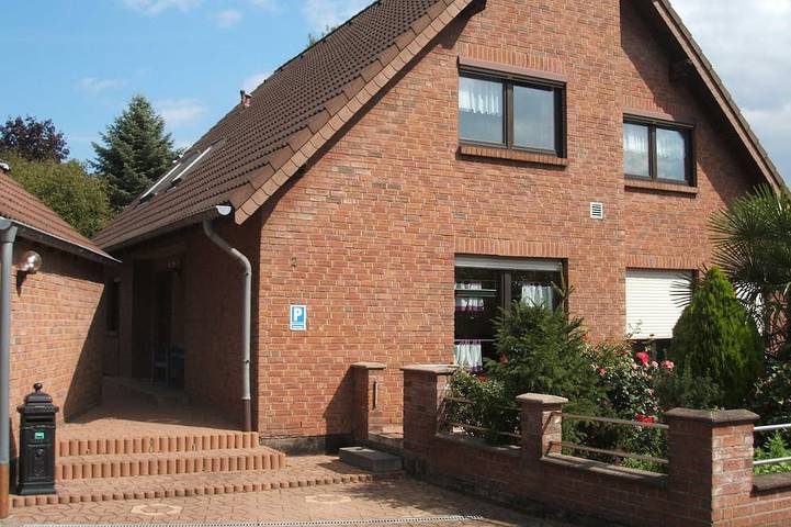 Ferienwohnung für 5 Personen, mit Garten in Dormagen