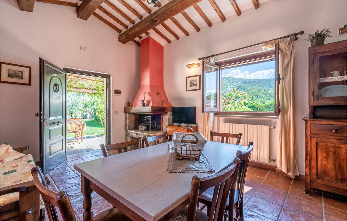 Apartamento 70m2: Parking, Piscina e Internet in Arezzo, Provincia de Arezzo