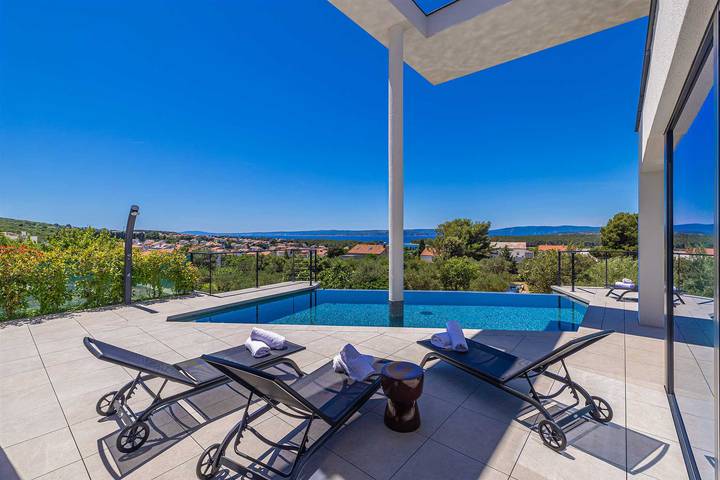 Villa pour 8 personnes, avec piscine et jardin à Punat - 2