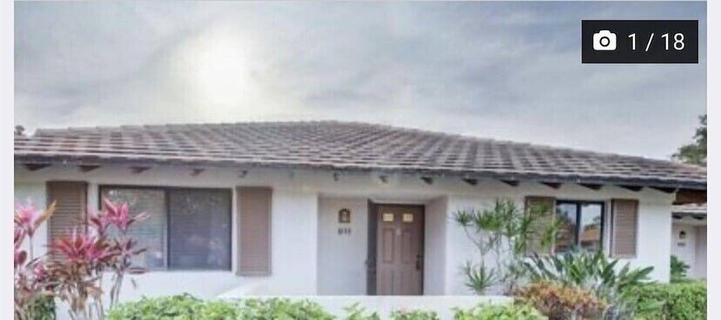 Vacation rental for 4 people, with pool and hot tub as well as yard and terrace in Palm Beach Gardens