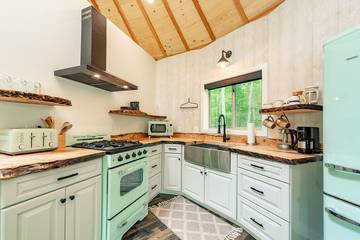 Cottage for 4 Guests in Garrett County, Deep Creek Lake, Picture 3