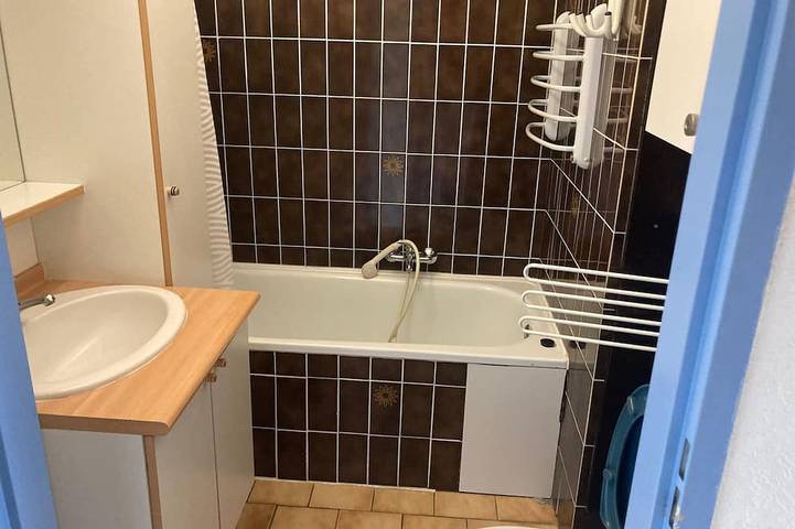 Appartement entier, Studio vue sur mer avec piscine interieure. in La Panne, Côte belge