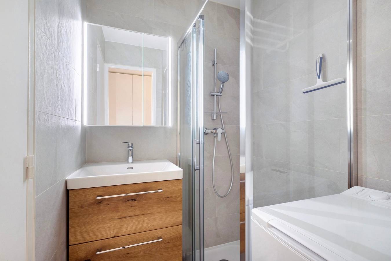 Studio 'L'oasis' met gedeeld zwembad, privéterras en airconditioning, foto 12