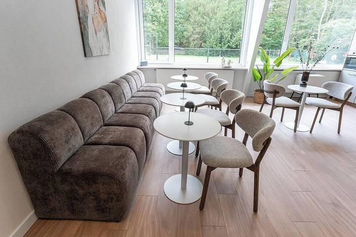 Ferienhaus für 16 Personen, mit Terrasse und Garten in Tilburg