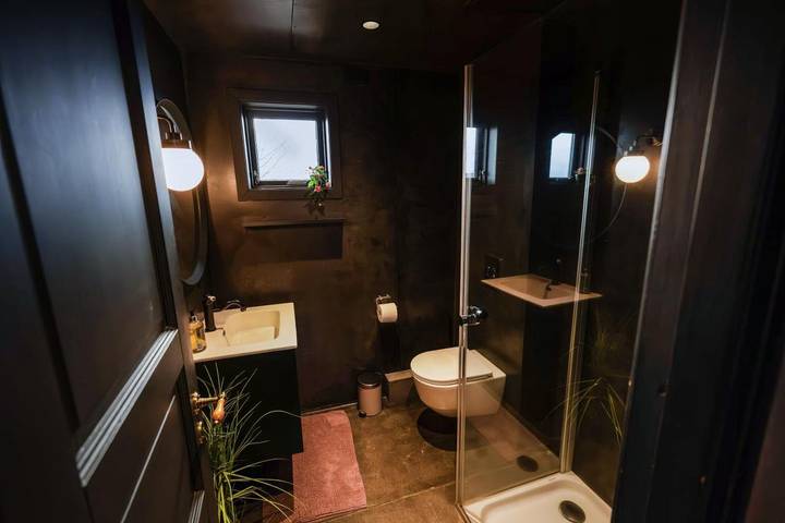 Location de vacances pour 4 personnes, avec jacuzzi ainsi que terrasse et jardin, adapté aux familles à Mosfellsbær - 3