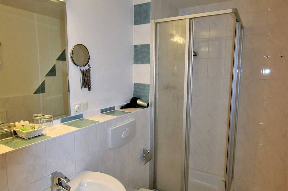 Ganze Wohnung, Kiwi Ferienwohnung 4 - Kiwi Ferienwohnungen am Dreier See in Alt Schwerin, Plauer See