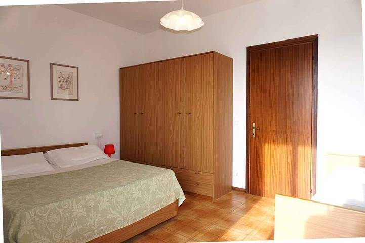 Appartement entier, Appartement de vacances avec piscine et gardien derrière la zone piétonne in Porto Santa Margherita, Caorle