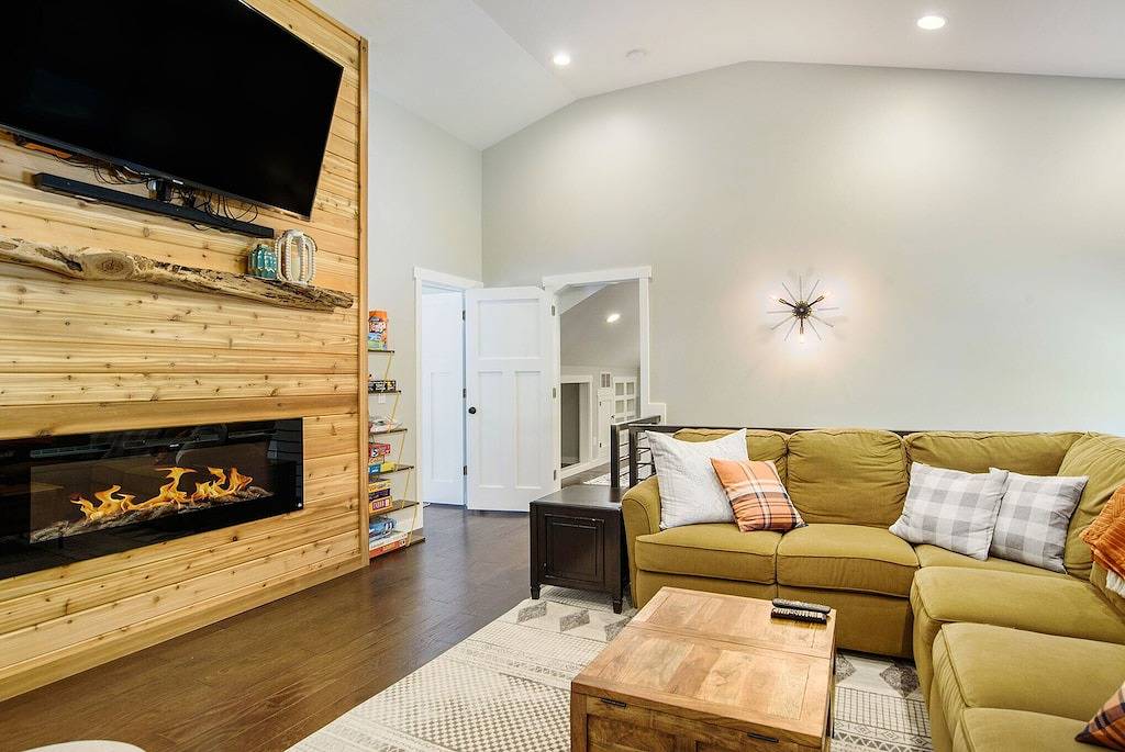 Modern & Spacious Holland home with a hot tub, pool table, fire pit and more! in Macatawa, Allegan County