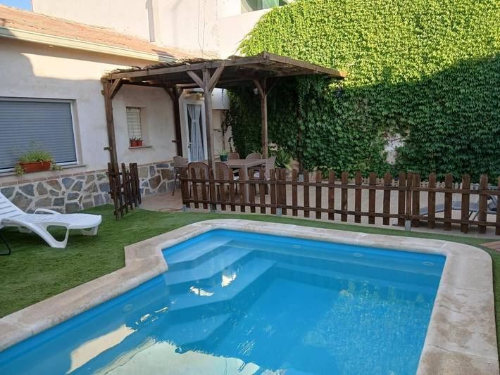 Apartamento para 6 personas, con piscina y jardín, Familias con niños en Sonseca