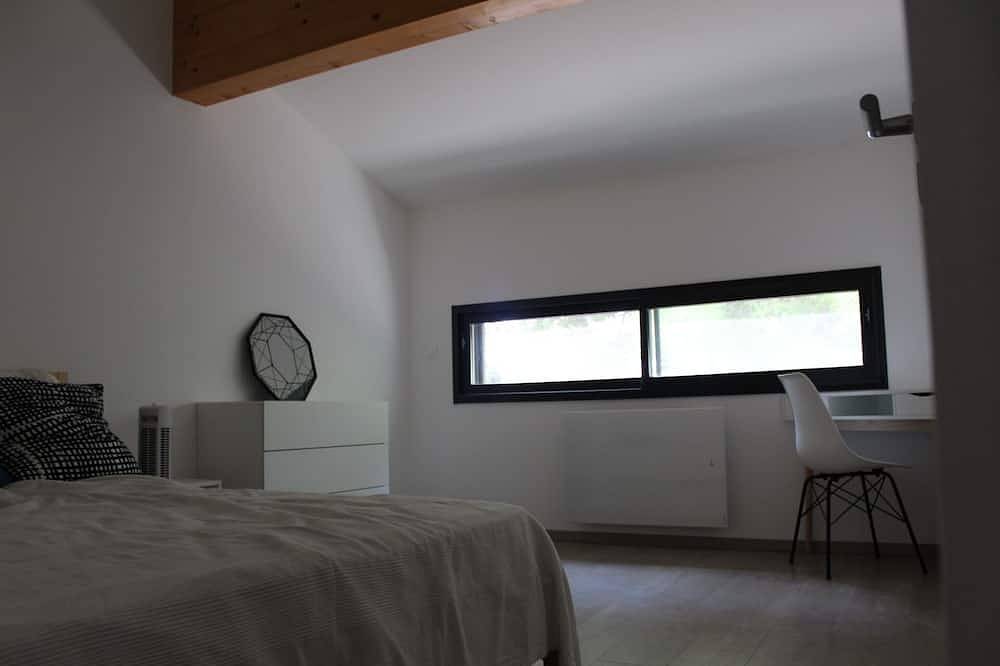 Villa moderne 4 chambres pieds dans l'eau in Carqueiranne, Parc national de Port-Cros
