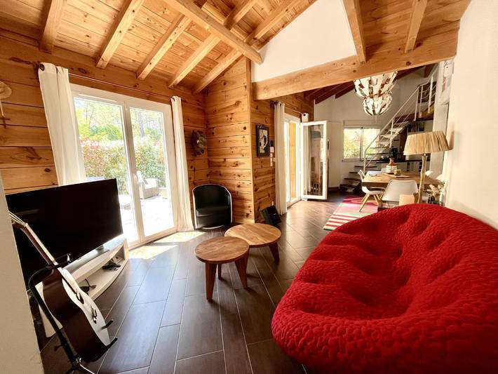 Location de vacances pour 6 personnes, avec jardin ainsi que jacuzzi et terrasse dans Golf de la Méjanne - 4