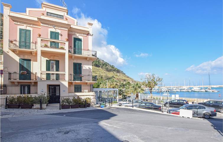 Ferienwohnung für 8 Personen, mit Terrasse in Castellammare del Golfo