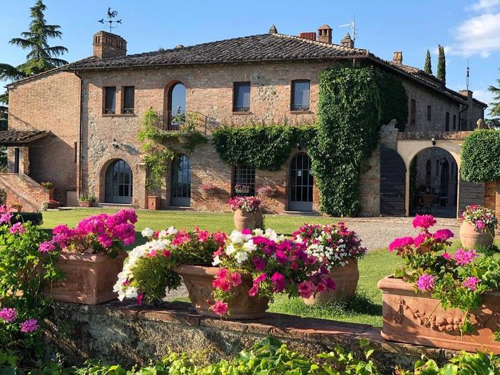 Agriturismo per 3 persone, con Terrazza e Giardino nonché Piscina e Panorama a Chiusi