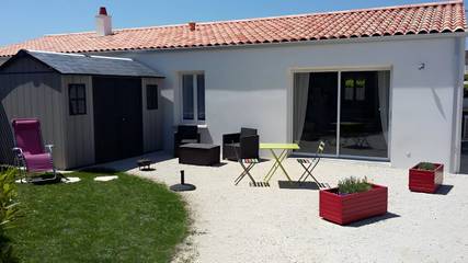 Gîte pour 2 personnes, avec jardin et terrasse à Échillais