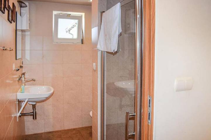 Ganze Wohnung, Stunning apartment in Rydzewo with WiFi in Löwentinsee