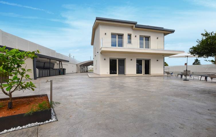 Maison de vacances pour 11 personnes, avec jardin et piscine - 1