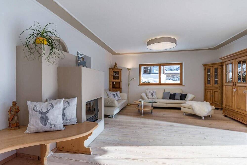 Luxus-Chalet 330 m² • Sauna, Jacuzzi & Bergblick bis zu 14 Personen in Kirchberg in Tirol, Kaisergebirge