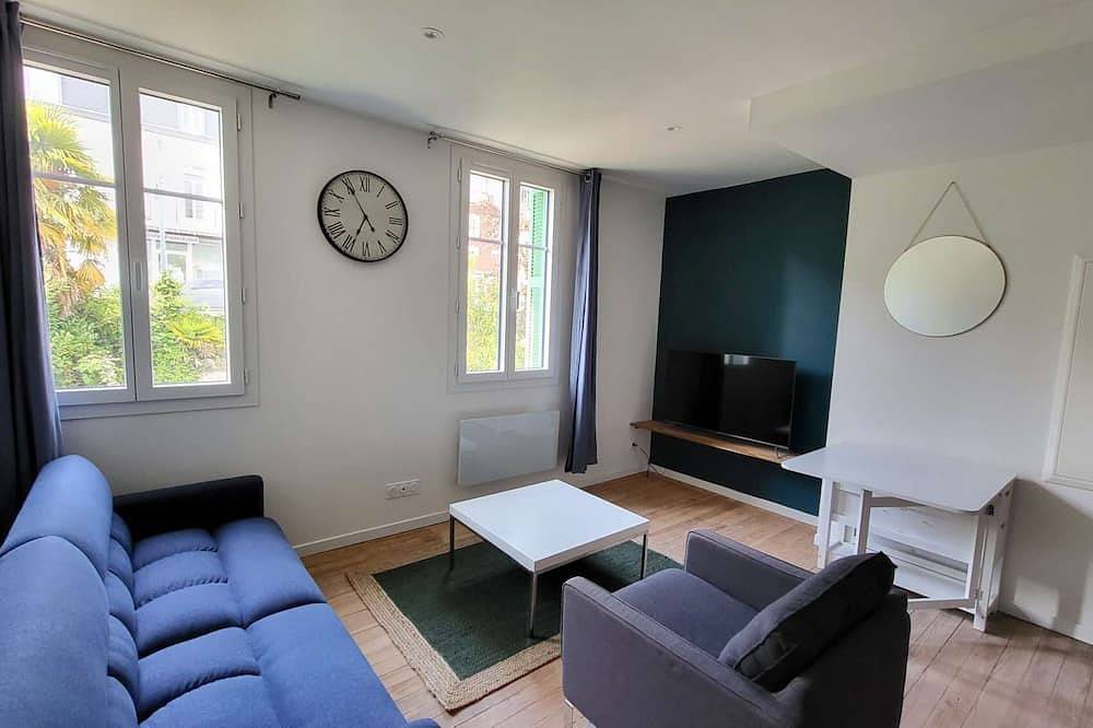 Geheel appartement, 3-4 T2 Cosy near train station, town center and free parking nearby in Lourdes, Hautes-Pyreneeën