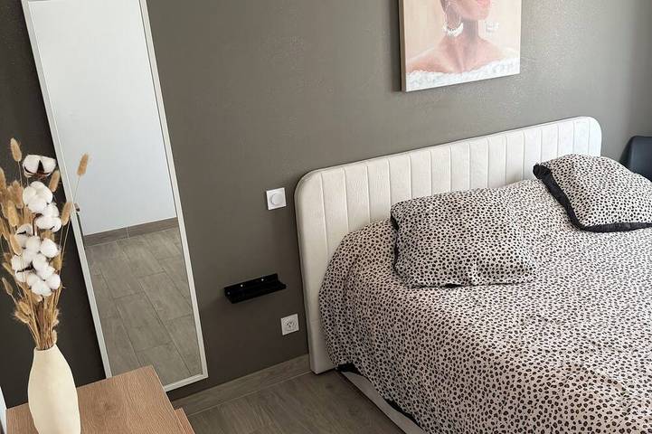 Location de vacances pour 8 personnes, avec terrasse à Andilly - 4