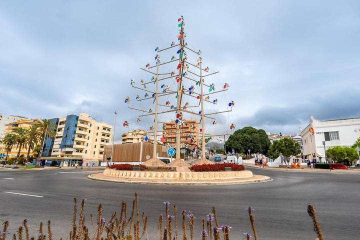 Casa rural para 9 personas, con jacuzzi además de jardín y piscina en Fuengirola - 2