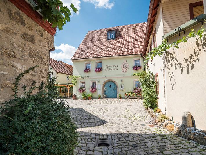 Pension, mit Terrasse in Fränkisches Weinland - 2