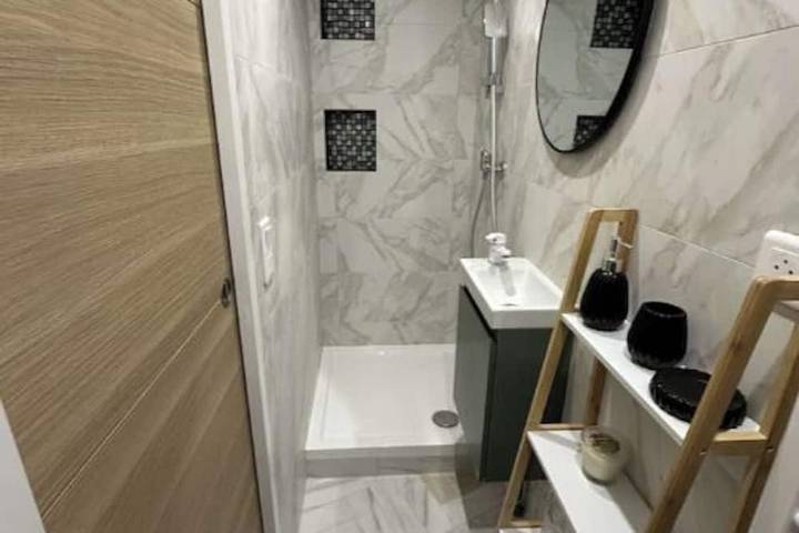 Ganze Wohnung, Self-contained studio near Paris in Vitry-sur-Seine, Val-de-Marne