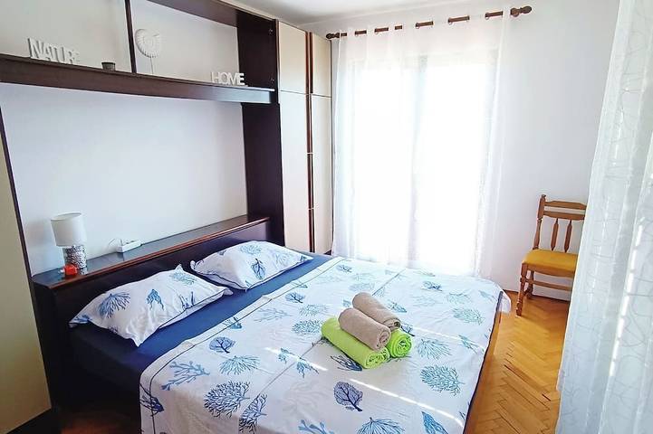 Haus mit Meerblick auf kroatische Insel ideal für Familien und große Gruppen in Necujam, Solta