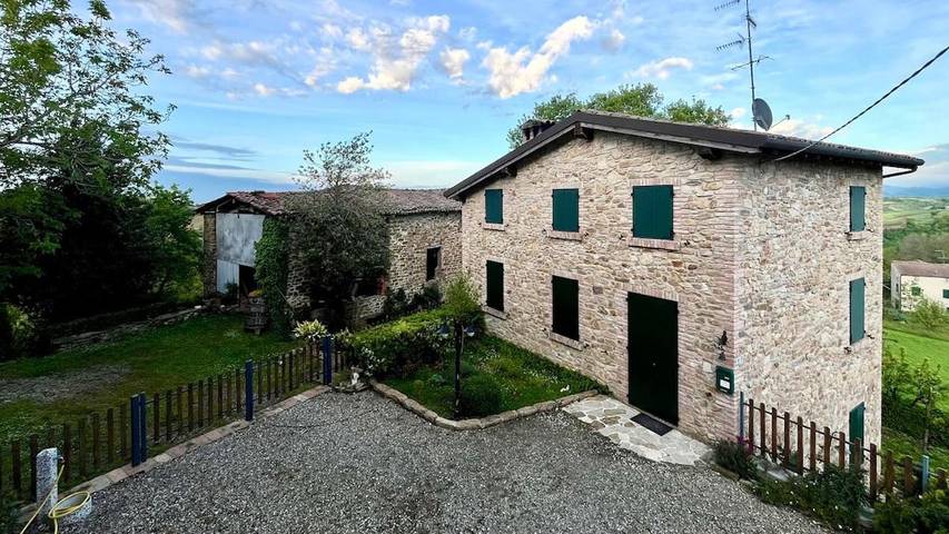 Location de vacances pour 4 personnes, avec vue et jardin, animaux acceptés dans Lesignano De Bagni - 3
