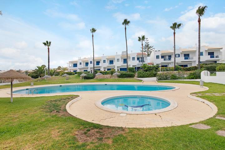 Casa vacanza per 7 persone, con balcone e giardino - 1