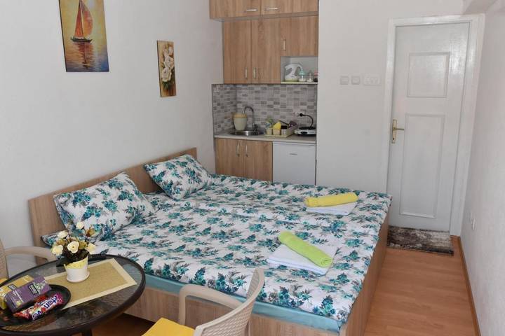 Gîte pour 4 personnes, avec vue et jardin dans Prilep