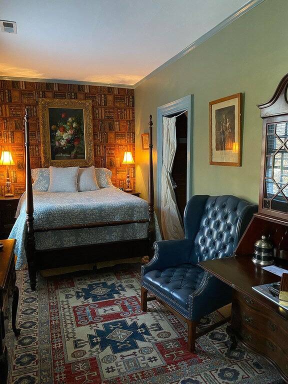 Vacation rental for 16 people, with hot tub and yard in Williamsburg