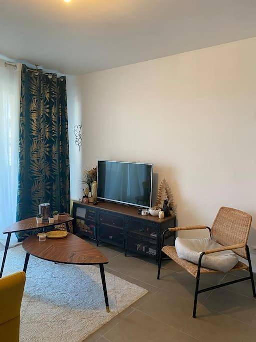 Gîte pour 3 personnes, avec terrasse à Châteauneuf-les-Martigues - 2