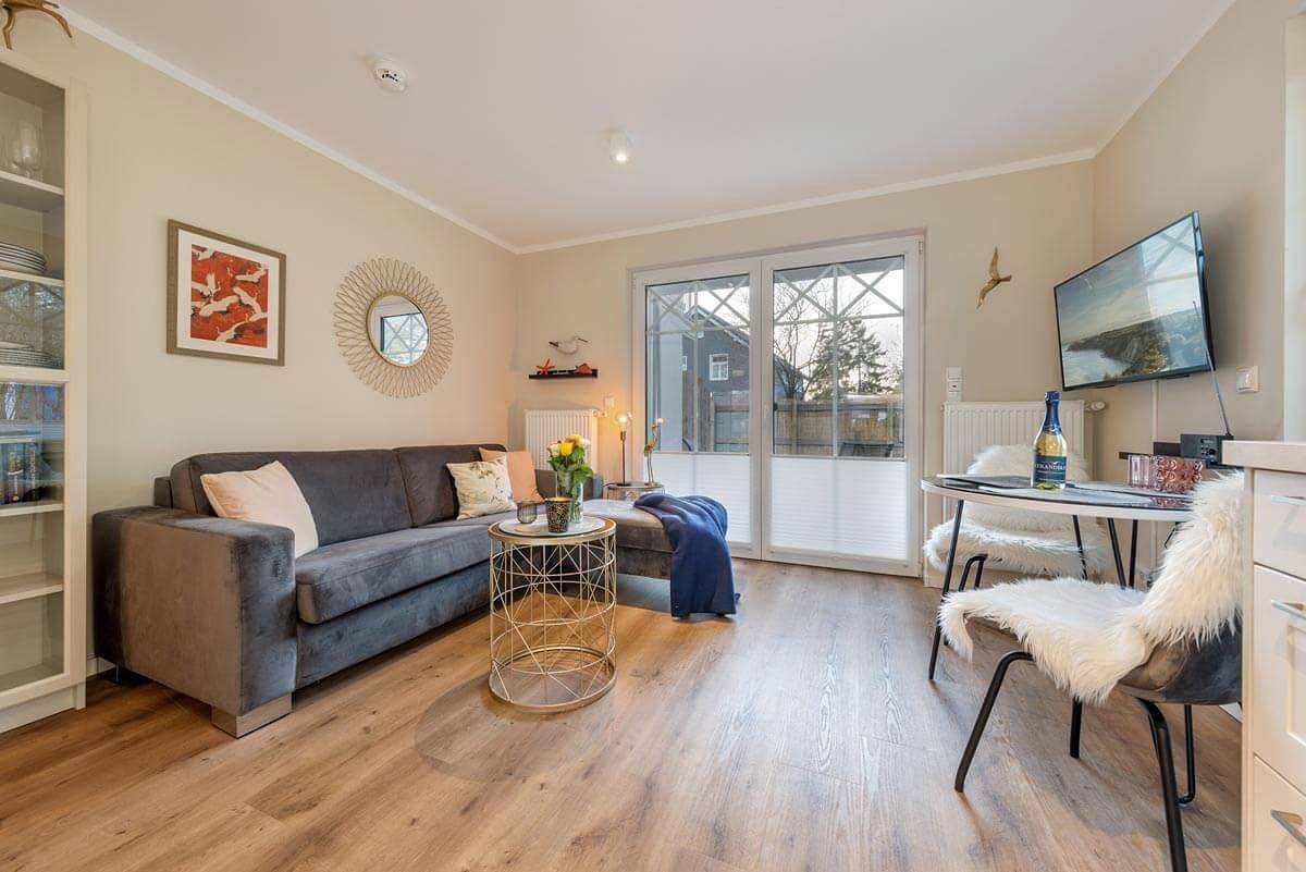 Apartamento entero, Gemütliches Ferienhaus Kleine Krabbe mit Terrasse und Privatparkplatz in Prerow in Prerow, Peninsula Fischland - Darss - Zingst