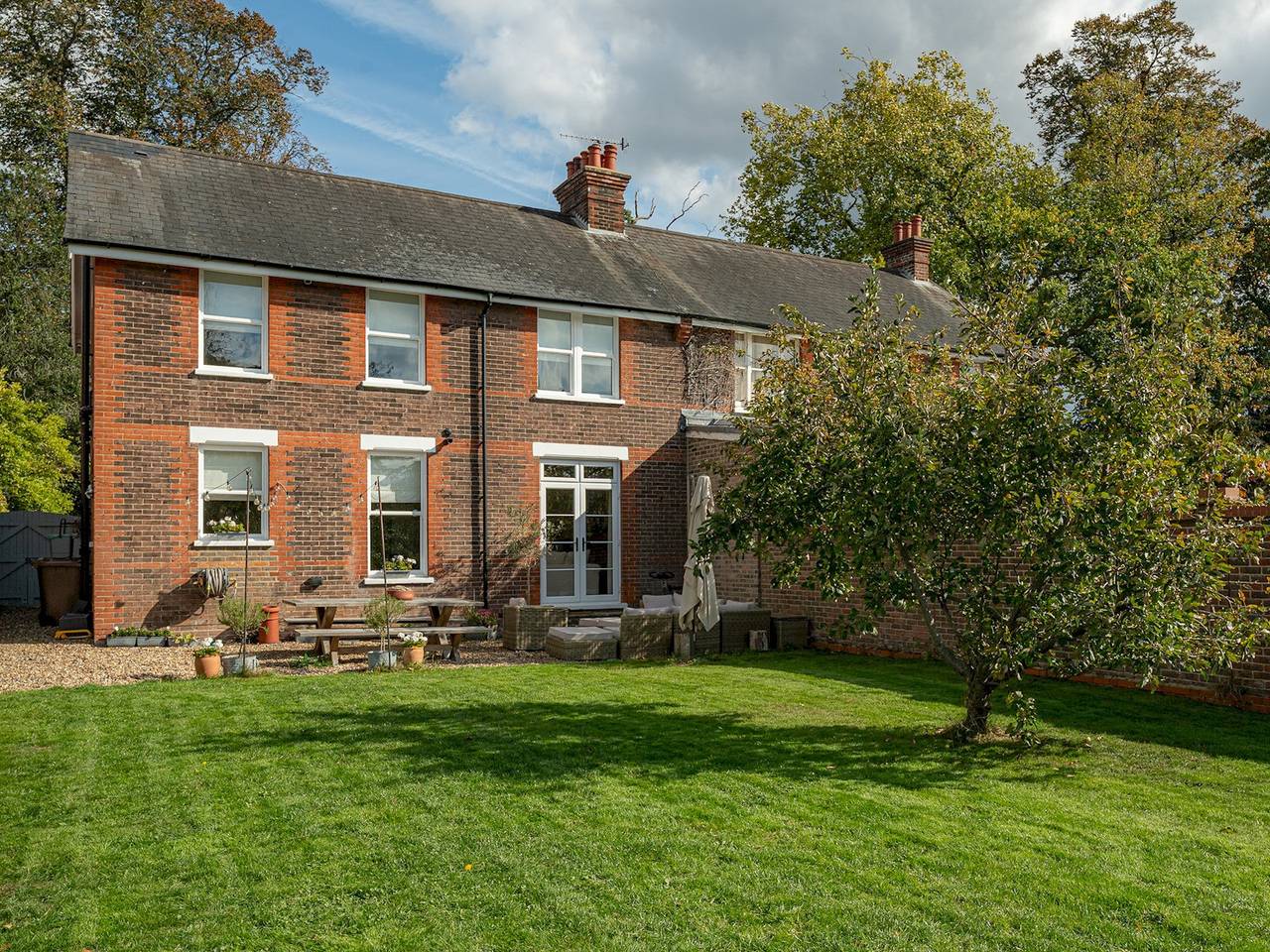 Stunning Modern Countryside Home | Passthekeys® in Abbots Langley, Hertfordshire