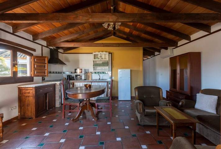Gîte pour 6 personnes, avec Terrasse et Vue dans Paulenca